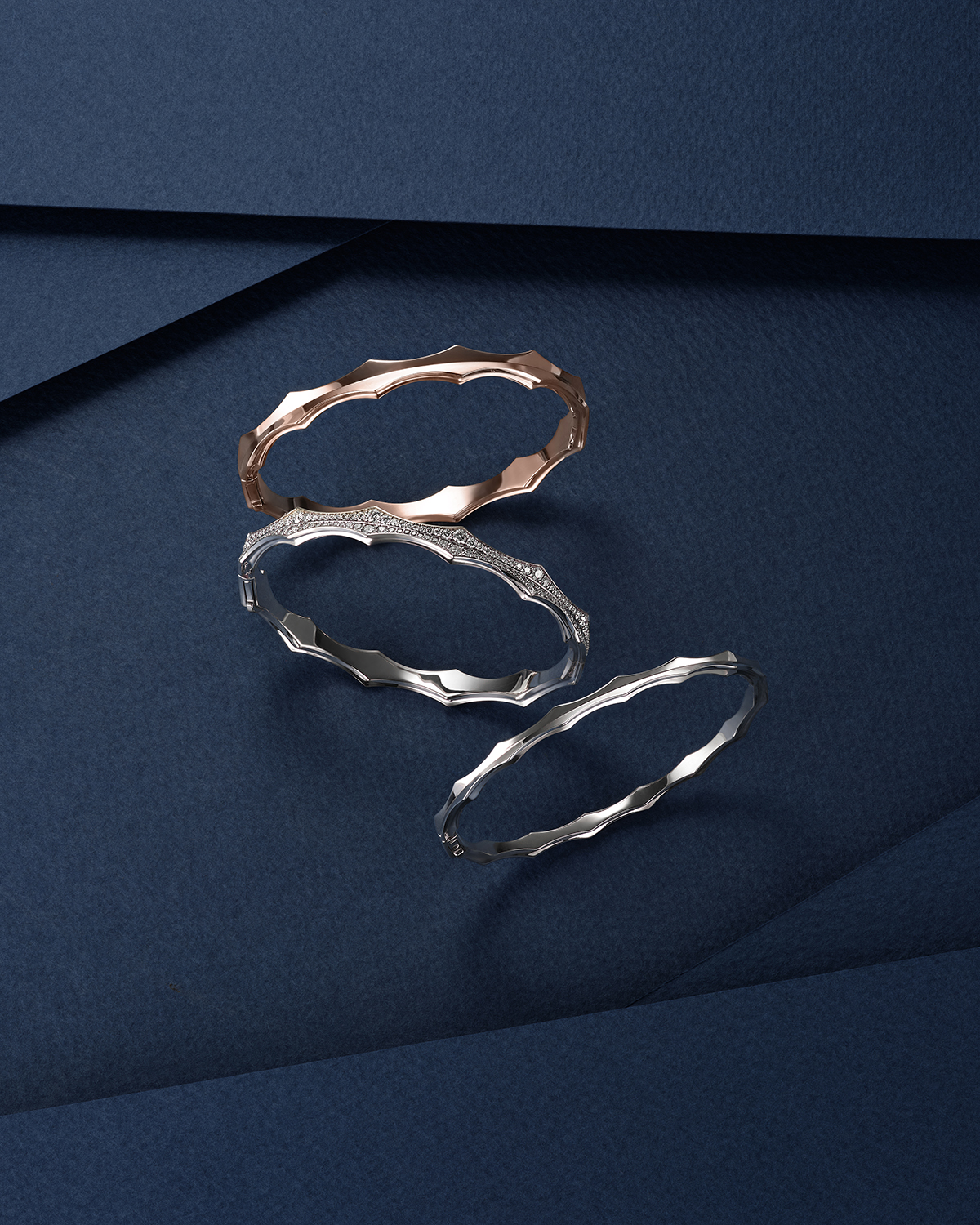 Mace Wide Hinged Bracelet with Diamonds – image 4